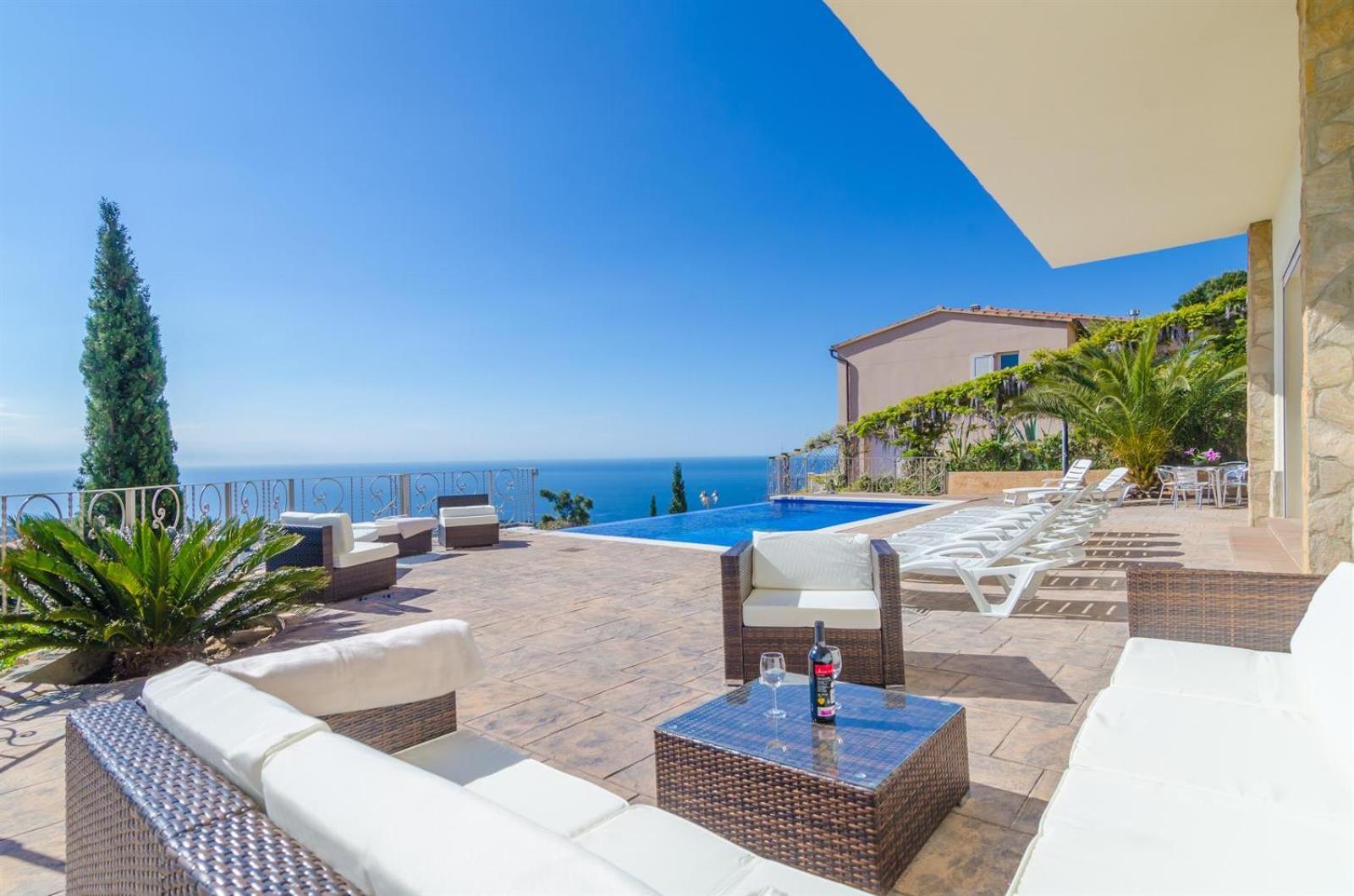 Costa Brava Holidays Florada, Sea Views Villa